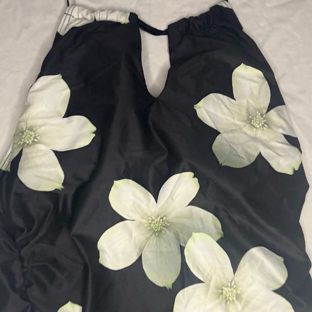 Floral Black and White swim top - Picture 1 of 11